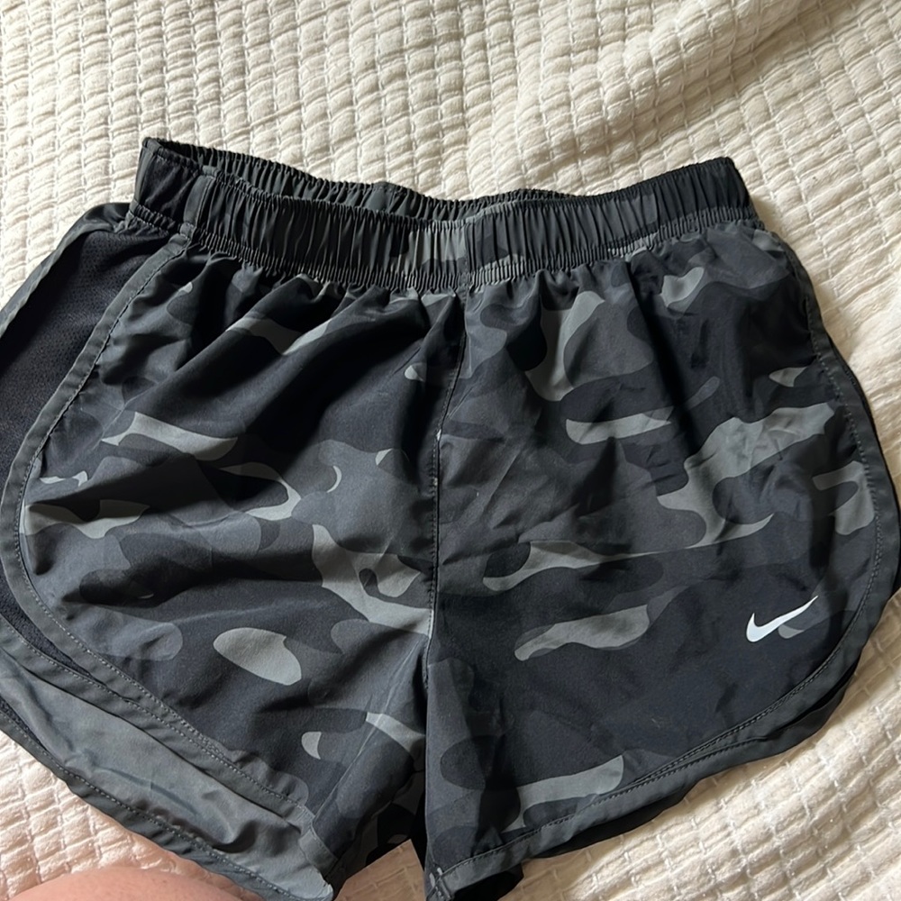 Nike camo shorts